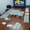 Desbarataron dos kioscos de droga en Guaymall�n: coca�na, armas y m�s de 14 mil d�lares