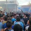 (Videos) Una multitud explotó de alegría en Junín con la victoria de Argentina ante Inglaterra