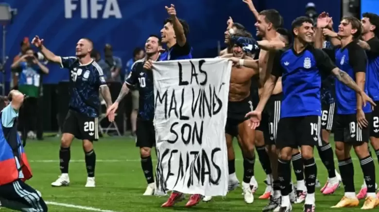 Festejos tras el triunfo ante Inglaterra