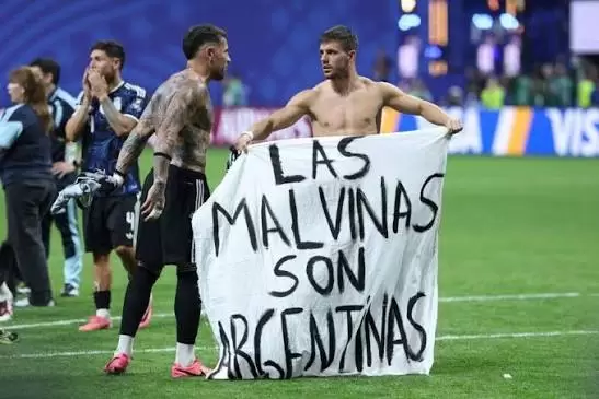Festejos tras el triunfo ante Inglaterra
